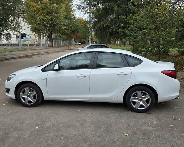 Опель Астра 2017 в Кривом Роге на Automoto.ua Белый Опель Астра, объемом двигателя 1.4 л и пробегом 165 тыс. км за 7700 $, фото 7 на Automoto.ua