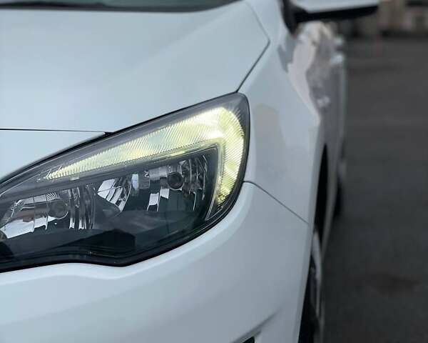 Білий Опель Астра, об'ємом двигуна 1.4 л та пробігом 166 тис. км за 7400 $, фото 36 на Automoto.ua