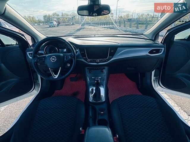 Белый Опель Астра, объемом двигателя 1.6 л и пробегом 190 тыс. км за 11500 $, фото 14 на Automoto.ua