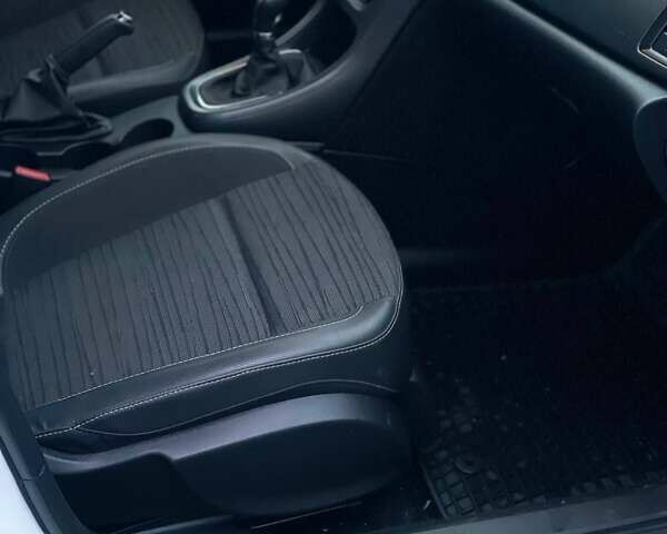 Білий Опель Астра, об'ємом двигуна 1.4 л та пробігом 166 тис. км за 7400 $, фото 27 на Automoto.ua