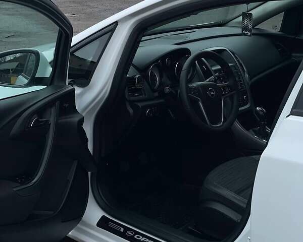 Білий Опель Астра, об'ємом двигуна 1.4 л та пробігом 166 тис. км за 7400 $, фото 6 на Automoto.ua