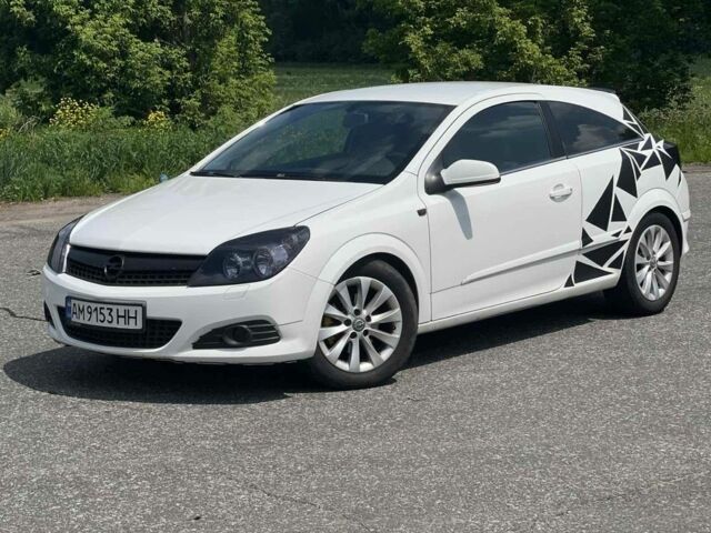 Белый Опель Астра, объемом двигателя 1.7 л и пробегом 245 тыс. км за 6000 $, фото 7 на Automoto.ua