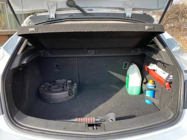 Белый Опель Астра, объемом двигателя 1.4 л и пробегом 203 тыс. км за 7600 $, фото 6 на Automoto.ua