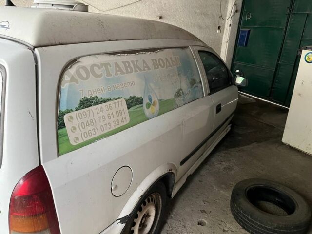 Белый Опель Астра, объемом двигателя 1.7 л и пробегом 400 тыс. км за 1300 $, фото 4 на Automoto.ua