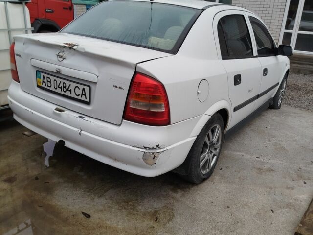 Белый Опель Астра, объемом двигателя 1.8 л и пробегом 217 тыс. км за 1700 $, фото 5 на Automoto.ua