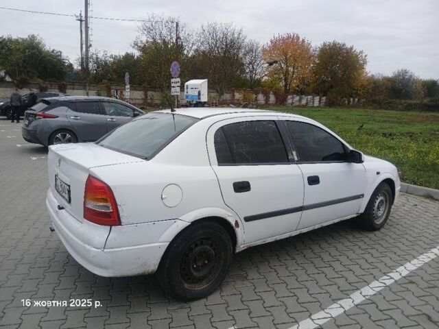 Білий Опель Астра, об'ємом двигуна 1.8 л та пробігом 301 тис. км за 950 $, фото 3 на Automoto.ua