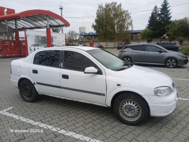 Білий Опель Астра, об'ємом двигуна 1.8 л та пробігом 301 тис. км за 950 $, фото 2 на Automoto.ua
