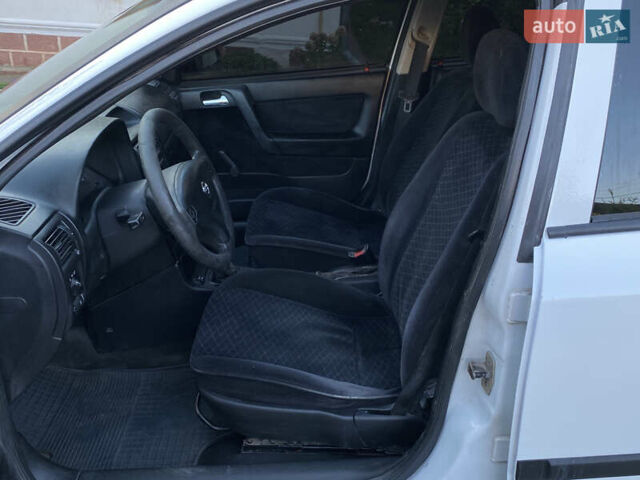 Опель Астра 2000 у Збараже на Automoto.ua Білий Опель Астра, об'ємом двигуна 1.39 л та пробігом 300 тис. км за 2100 $, фото 23 на Automoto.ua