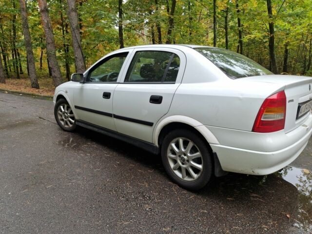 Белый Опель Астра, объемом двигателя 1.4 л и пробегом 400 тыс. км за 2900 $, фото 7 на Automoto.ua