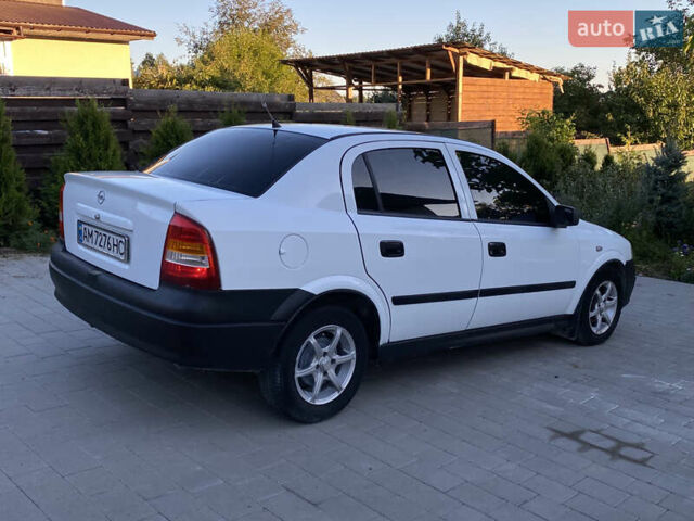 Опель Астра 2000 у Збараже на Automoto.ua Білий Опель Астра, об'ємом двигуна 1.39 л та пробігом 300 тис. км за 2100 $, фото 5 на Automoto.ua