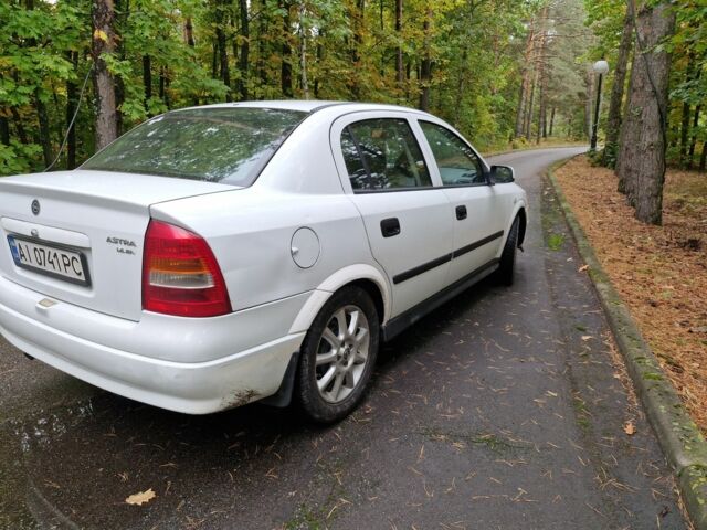Белый Опель Астра, объемом двигателя 1.4 л и пробегом 400 тыс. км за 2900 $, фото 9 на Automoto.ua