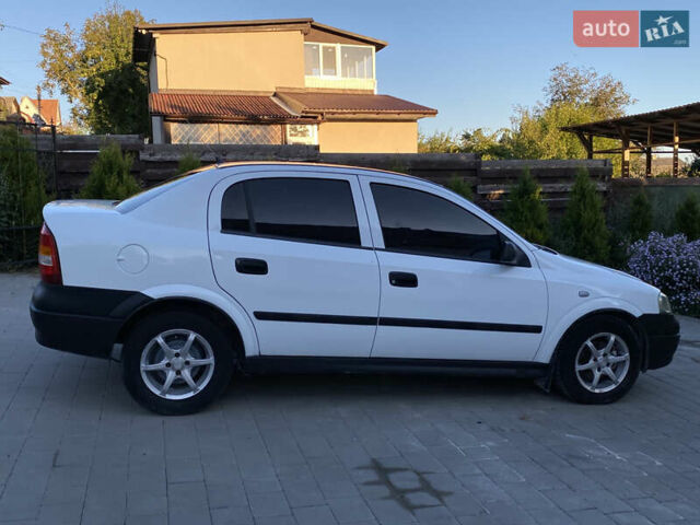 Опель Астра 2000 у Збараже на Automoto.ua Білий Опель Астра, об'ємом двигуна 1.39 л та пробігом 300 тис. км за 2100 $, фото 6 на Automoto.ua