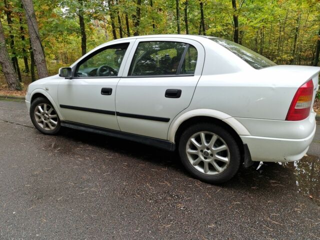 Белый Опель Астра, объемом двигателя 1.4 л и пробегом 400 тыс. км за 2900 $, фото 8 на Automoto.ua