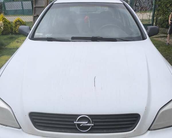 Белый Опель Астра, объемом двигателя 1.6 л и пробегом 226 тыс. км за 2500 $, фото 17 на Automoto.ua
