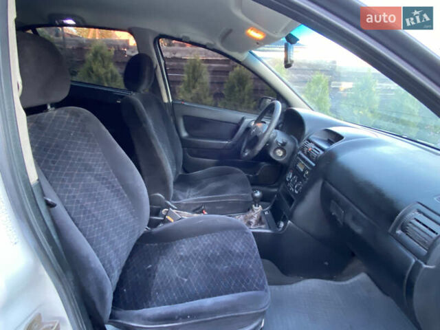 Опель Астра 2000 у Збараже на Automoto.ua Білий Опель Астра, об'ємом двигуна 1.39 л та пробігом 300 тис. км за 2100 $, фото 33 на Automoto.ua