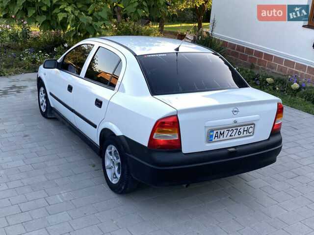 Белый Опель Астра, объемом двигателя 1.39 л и пробегом 300 тыс. км за 2500 $, фото 21 на Automoto.ua
