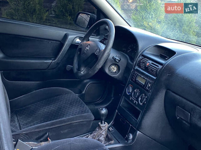 Опель Астра 2000 у Збараже на Automoto.ua Білий Опель Астра, об'ємом двигуна 1.39 л та пробігом 300 тис. км за 2100 $, фото 31 на Automoto.ua