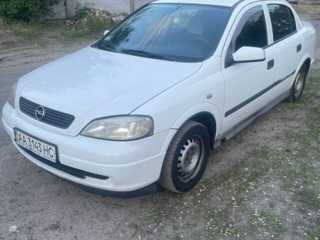 Белый Опель Астра, объемом двигателя 1.6 л и пробегом 300 тыс. км за 2500 $, фото 2 на Automoto.ua