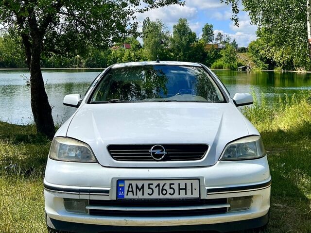 Белый Опель Астра, объемом двигателя 1.6 л и пробегом 386 тыс. км за 3100 $, фото 2 на Automoto.ua