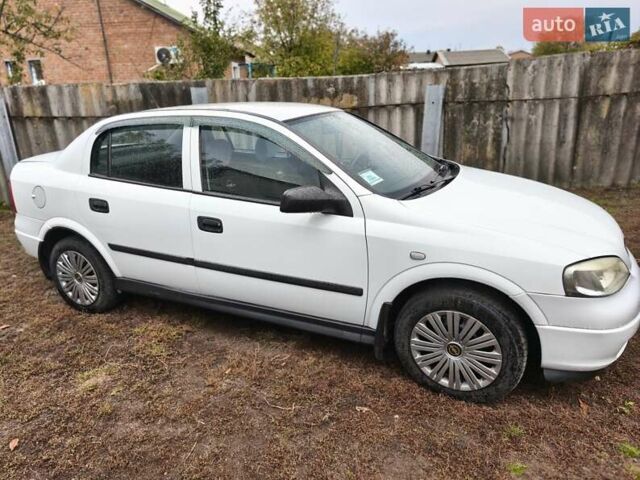 Белый Опель Астра, объемом двигателя 1.4 л и пробегом 248 тыс. км за 5000 $, фото 5 на Automoto.ua