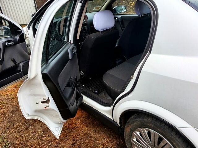 Білий Опель Астра, об'ємом двигуна 1.4 л та пробігом 248 тис. км за 5000 $, фото 8 на Automoto.ua