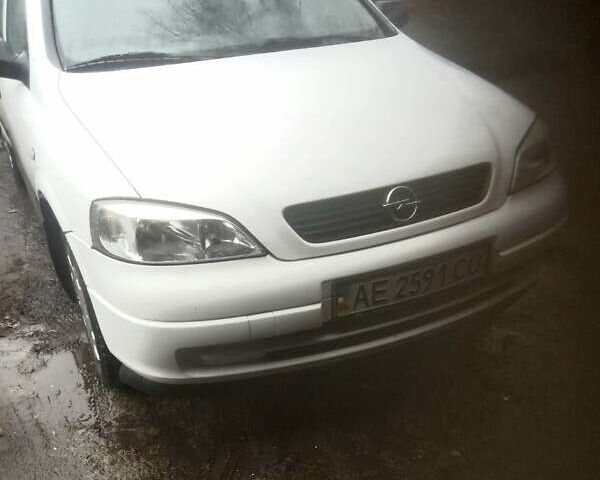 Білий Опель Астра, об'ємом двигуна 1.4 л та пробігом 73 тис. км за 4000 $, фото 1 на Automoto.ua