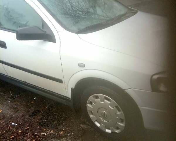 Білий Опель Астра, об'ємом двигуна 1.4 л та пробігом 73 тис. км за 4000 $, фото 2 на Automoto.ua