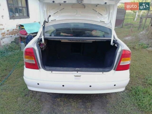 Білий Опель Астра, об'ємом двигуна 1.4 л та пробігом 368 тис. км за 3487 $, фото 4 на Automoto.ua