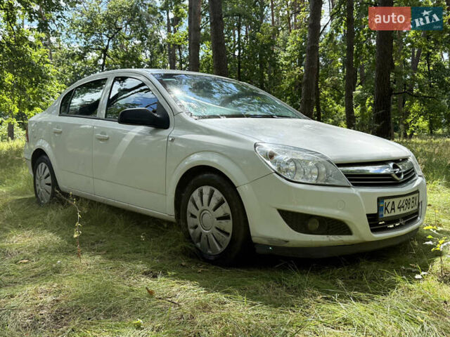 Білий Опель Астра, об'ємом двигуна 1.6 л та пробігом 208 тис. км за 4700 $, фото 4 на Automoto.ua