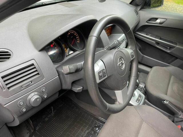 Белый Опель Астра, объемом двигателя 1.6 л и пробегом 218 тыс. км за 6450 $, фото 8 на Automoto.ua