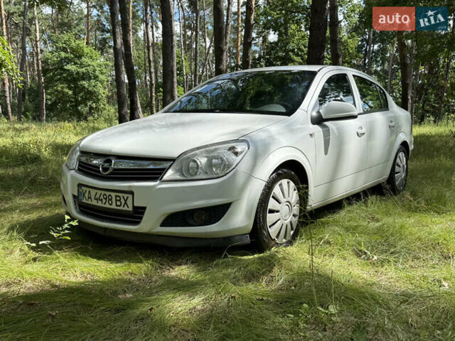 Білий Опель Астра, об'ємом двигуна 1.6 л та пробігом 208 тис. км за 4700 $, фото 1 на Automoto.ua
