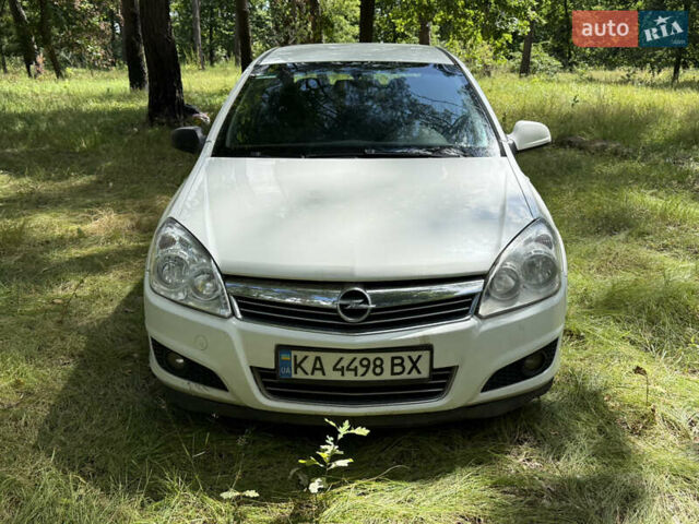 Білий Опель Астра, об'ємом двигуна 1.6 л та пробігом 208 тис. км за 4700 $, фото 2 на Automoto.ua