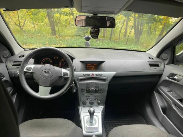 Белый Опель Астра, объемом двигателя 1.6 л и пробегом 218 тыс. км за 6450 $, фото 6 на Automoto.ua