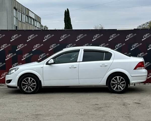Білий Опель Астра, об'ємом двигуна 1.69 л та пробігом 168 тис. км за 7000 $, фото 4 на Automoto.ua