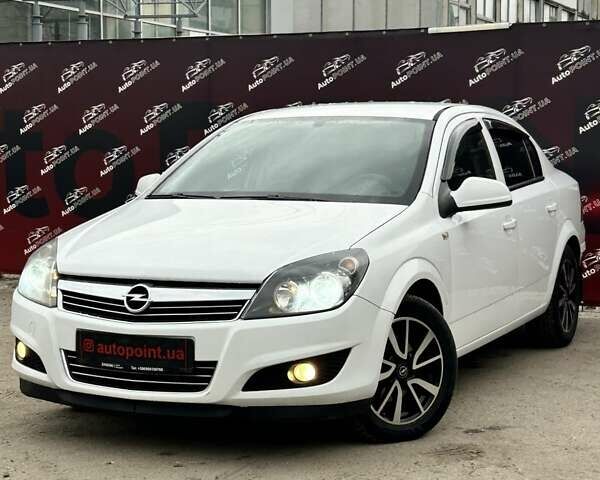 Білий Опель Астра, об'ємом двигуна 1.69 л та пробігом 168 тис. км за 7000 $, фото 2 на Automoto.ua