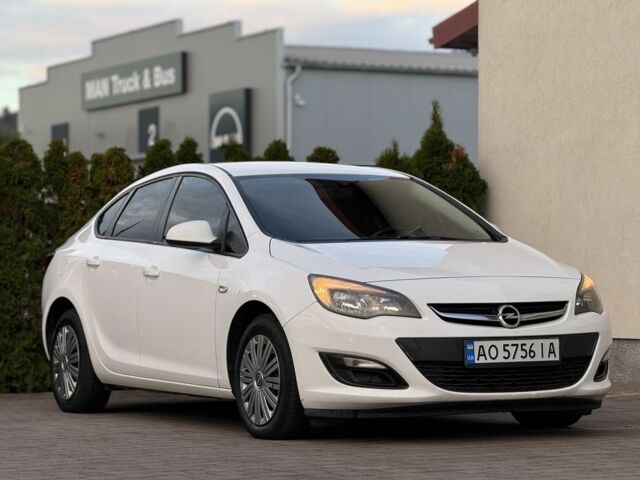 Белый Опель Астра, объемом двигателя 1.4 л и пробегом 230 тыс. км за 177 $, фото 1 на Automoto.ua