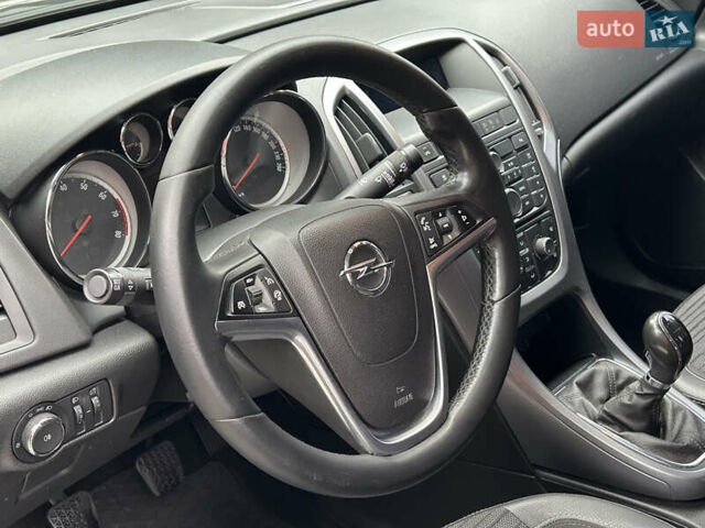 Опель Астра 2017 в Мукачеве на Automoto.ua Белый Опель Астра, объемом двигателя 1.4 л и пробегом 280 тыс. км за 7799 $, фото 13 на Automoto.ua