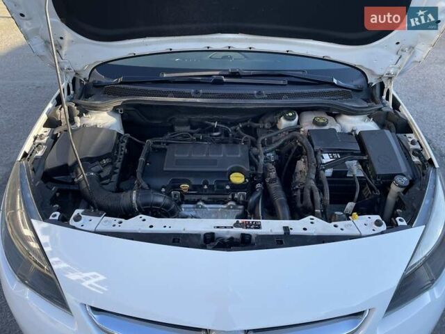 Білий Опель Астра, об'ємом двигуна 1.36 л та пробігом 78 тис. км за 11000 $, фото 7 на Automoto.ua