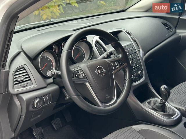 Опель Астра 2017 в Мукачеве на Automoto.ua Белый Опель Астра, объемом двигателя 1.4 л и пробегом 280 тыс. км за 7799 $, фото 12 на Automoto.ua