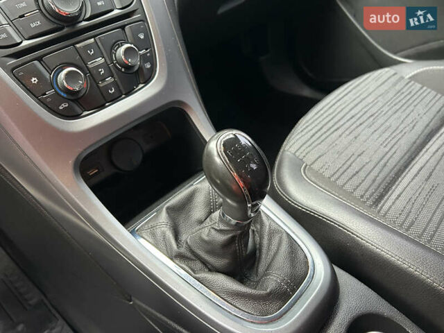 Опель Астра 2017 в Мукачеве на Automoto.ua Белый Опель Астра, объемом двигателя 1.4 л и пробегом 280 тыс. км за 7799 $, фото 19 на Automoto.ua