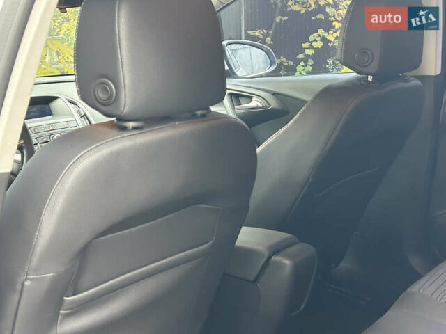 Опель Астра 2017 в Мукачеве на Automoto.ua Белый Опель Астра, объемом двигателя 1.4 л и пробегом 280 тыс. км за 7799 $, фото 26 на Automoto.ua