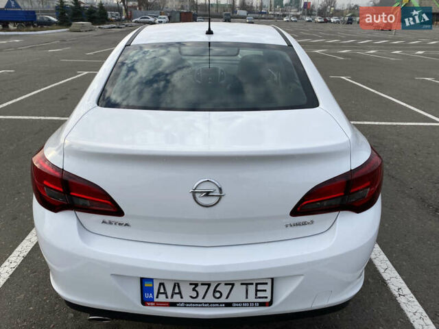 Белый Опель Астра, объемом двигателя 1.36 л и пробегом 80 тыс. км за 11250 $, фото 5 на Automoto.ua