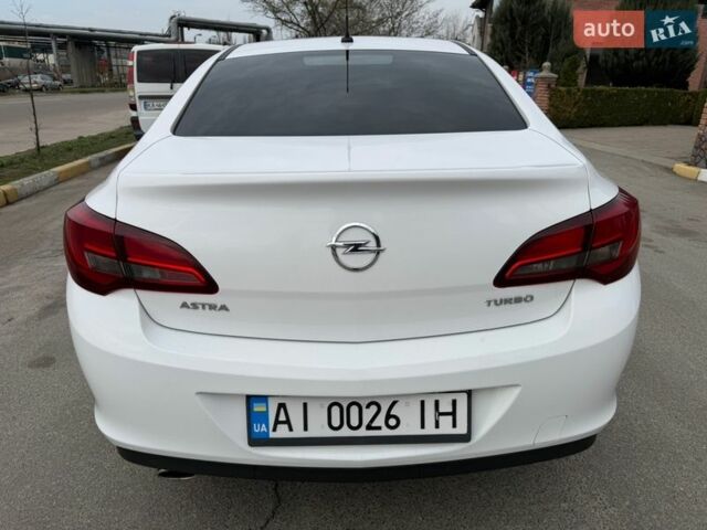 Белый Опель Астра, объемом двигателя 1.4 л и пробегом 155 тыс. км за 9999 $, фото 4 на Automoto.ua