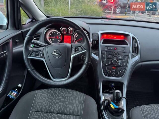 Опель Астра 2020 в Киеве на Automoto.ua Белый Опель Астра, объемом двигателя 1.36 л и пробегом 73 тыс. км за 13490 $, фото 12 на Automoto.ua