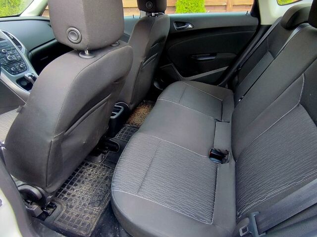 Опель Астра 2020 в Киеве на Automoto.ua Белый Опель Астра, объемом двигателя 1.4 л и пробегом 32 тыс. км за 12000 $, фото 6 на Automoto.ua