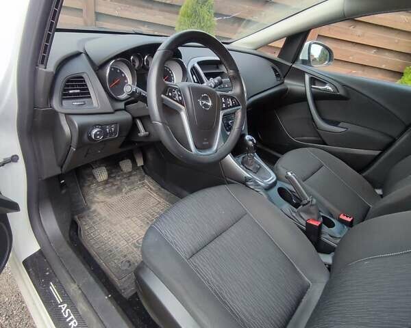 Опель Астра 2020 у Києві на Automoto.ua Білий Опель Астра, об'ємом двигуна 1.4 л та пробігом 32 тис. км за 12000 $, фото 5 на Automoto.ua