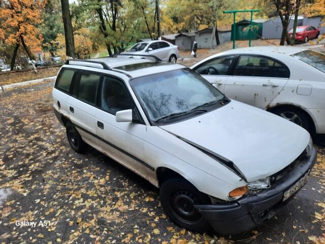 Белый Опель Астра, объемом двигателя 1.8 л и пробегом 243 тыс. км за 500 $, фото 2 на Automoto.ua