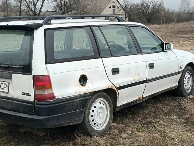 Білий Опель Астра, об'ємом двигуна 1.6 л та пробігом 500 тис. км за 947 $, фото 3 на Automoto.ua