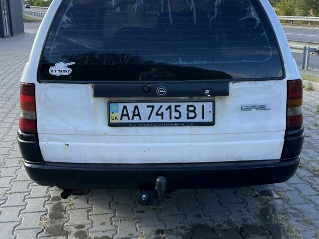 Білий Опель Астра, об'ємом двигуна 1.6 л та пробігом 167 тис. км за 1103 $, фото 6 на Automoto.ua