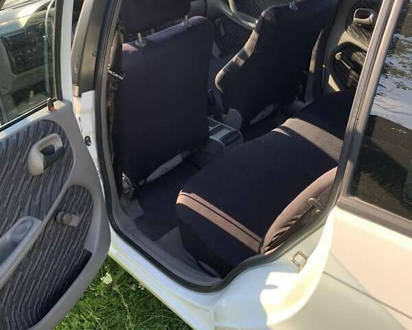 Белый Опель Астра, объемом двигателя 1.8 л и пробегом 320 тыс. км за 1999 $, фото 12 на Automoto.ua